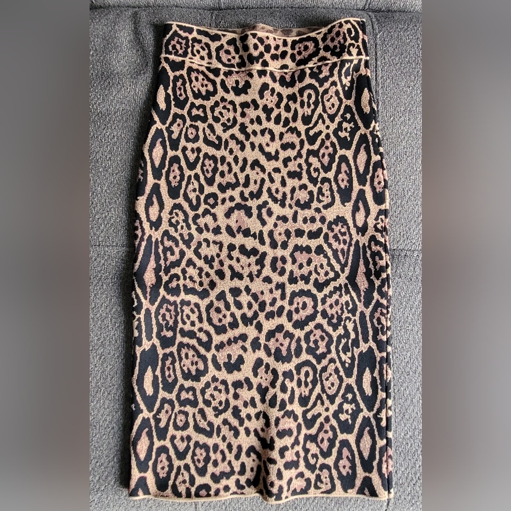 BCBGMaxAzria Black and Tan Leopard Print Pencil Skirt